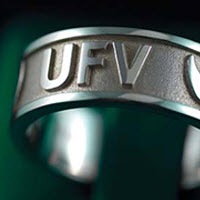 Alumni ring