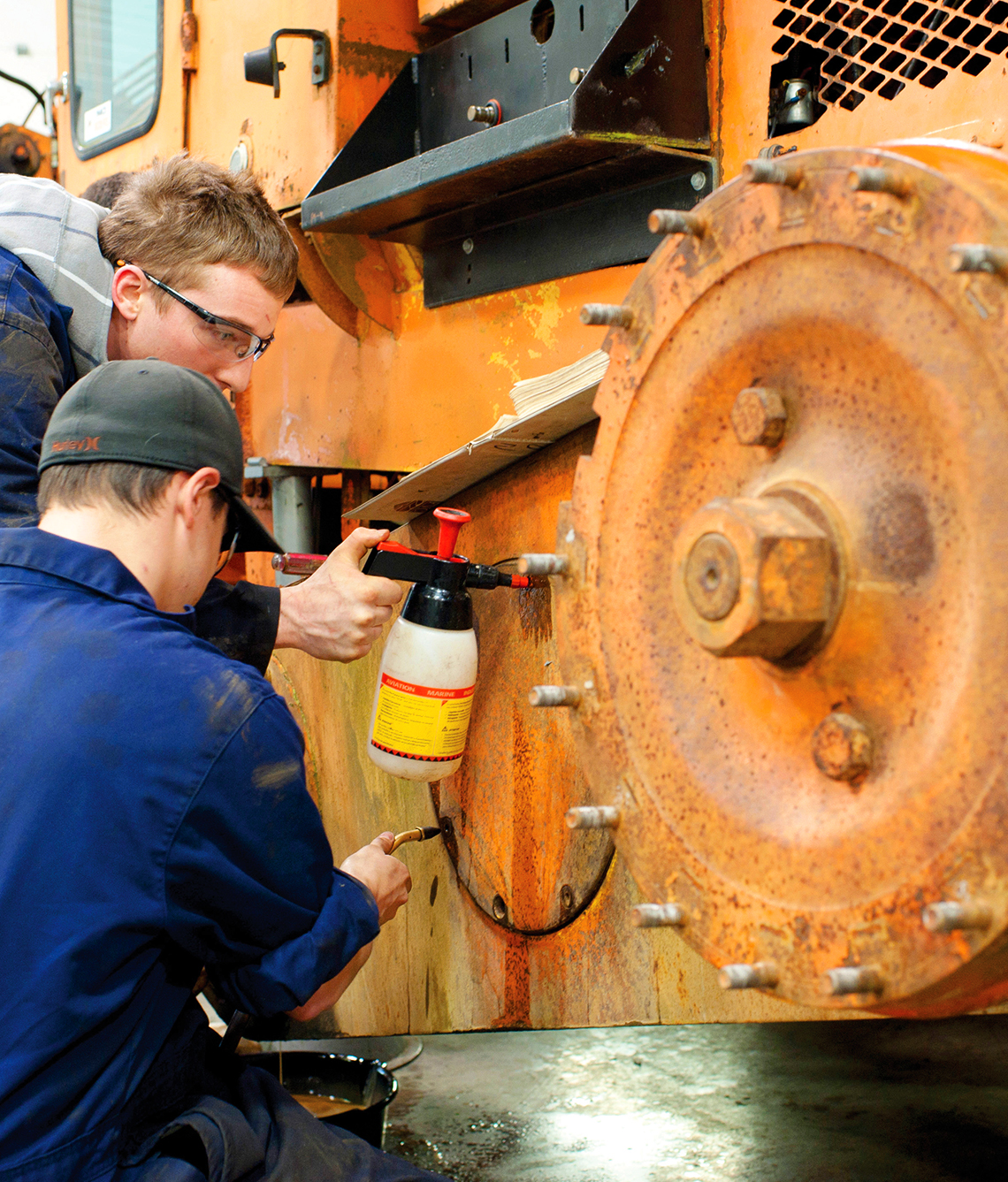 Become a heavy mechanical transport technician